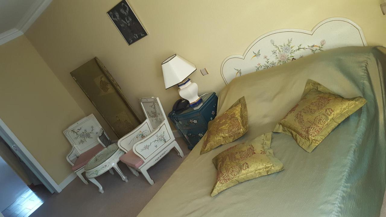 ריימס Hotel De La Cloche Sp מראה חיצוני תמונה