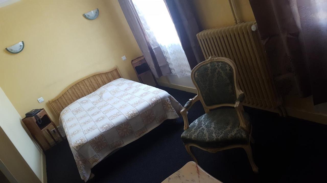 ריימס Hotel De La Cloche Sp מראה חיצוני תמונה