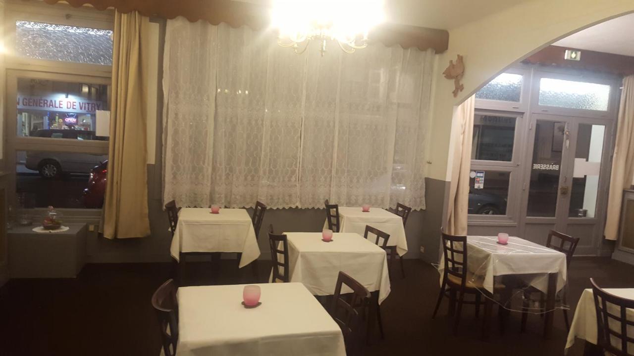 ריימס Hotel De La Cloche Sp מראה חיצוני תמונה