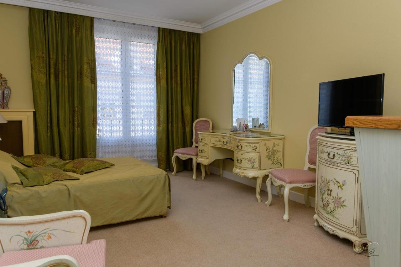 ריימס Hotel De La Cloche Sp מראה חיצוני תמונה